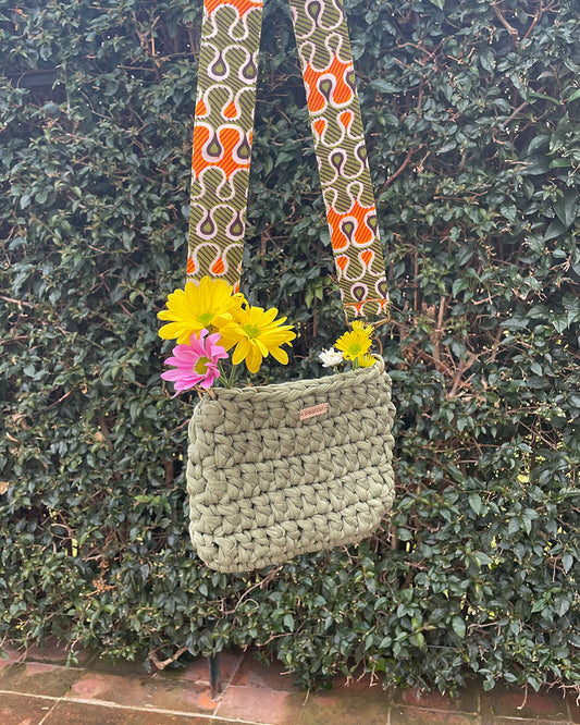 Akoma khaki